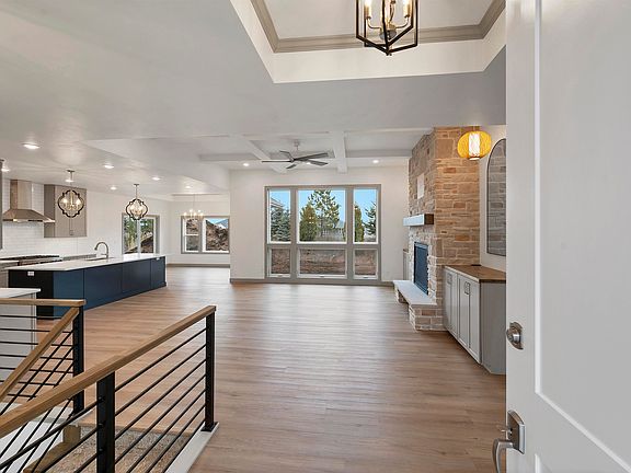 3rd image of 3745 Beachmont Rd