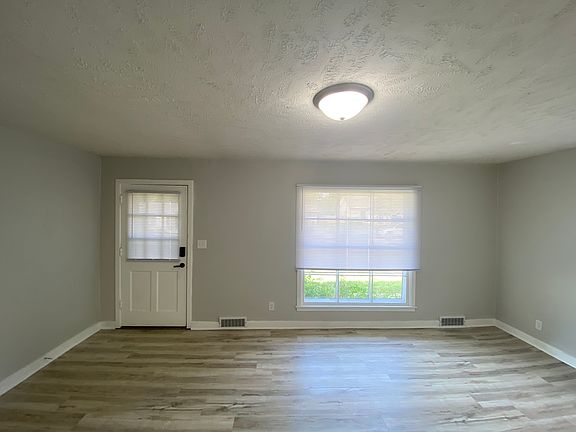 3rd image of 500 S 41st St