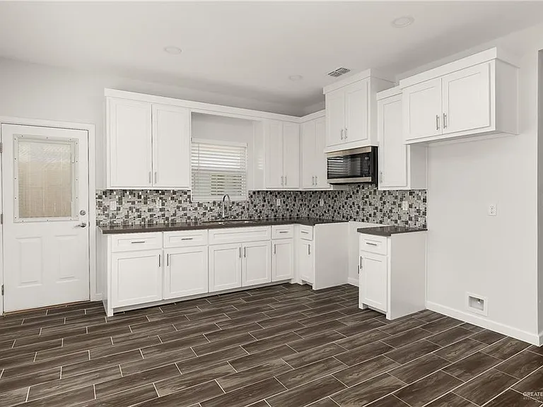 1322 Beverly Ave #3 — Photo 5