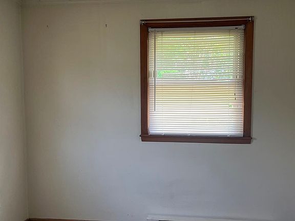 3rd image of 3 Brick Rd APT 3B