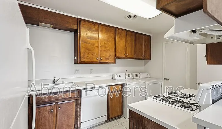 5441 Olympic Way — Photo 9