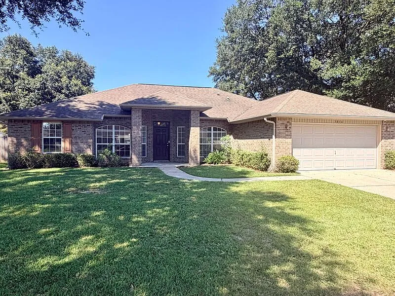 5836 Chi Chi Cir