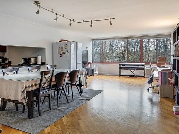 4th image of 100 Old Palisade Rd APT 1116