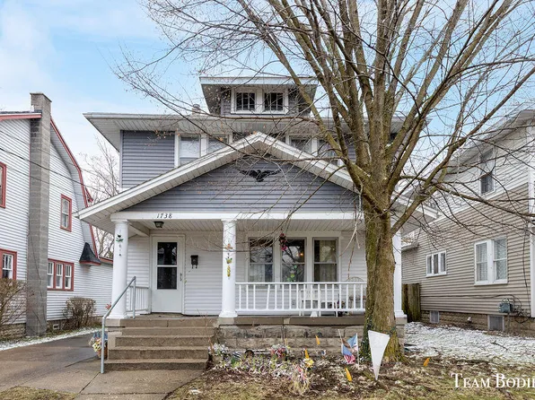 1738 Nelson Ave SE, Grand Rapids, MI 49507