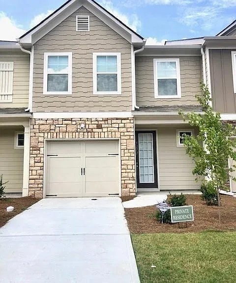 5272 Mill Way — Photo 1