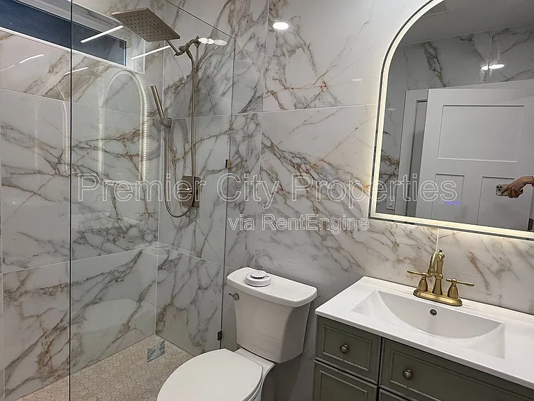 240 McGregor Ave #2 — Photo 6