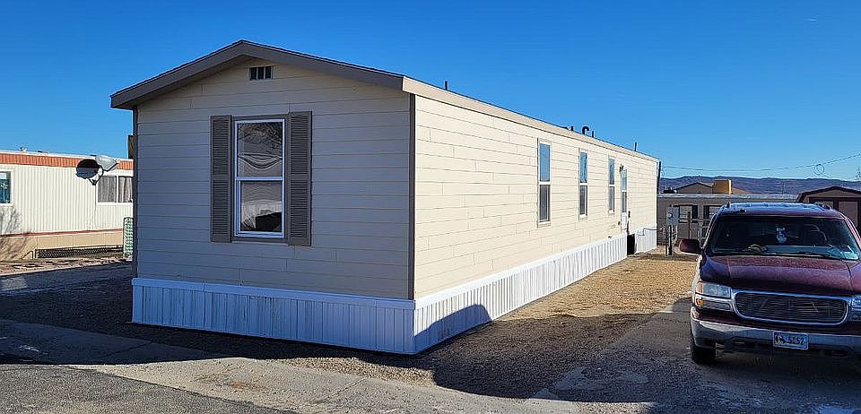 1st image of 409 Mountain View Dr