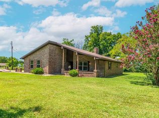 236 E Grant St, Deport, TX 75435