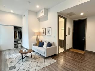642 N Hobart Blvd #102, Los Angeles, CA 90004