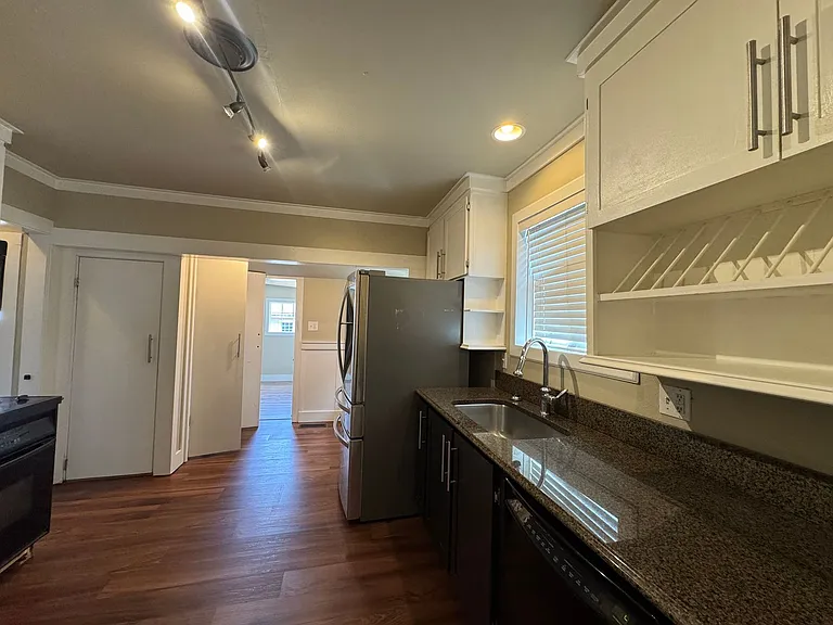5019 N Whitman St — Photo 6