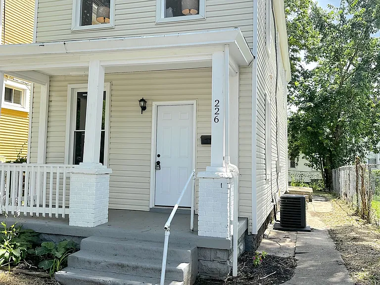 226 Congress Ave — Photo 20