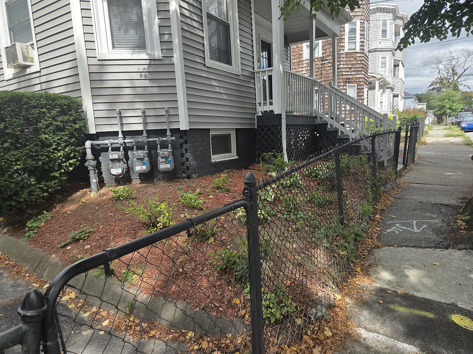 3 bed, 1100 sqft, $2,850 — Photo 3