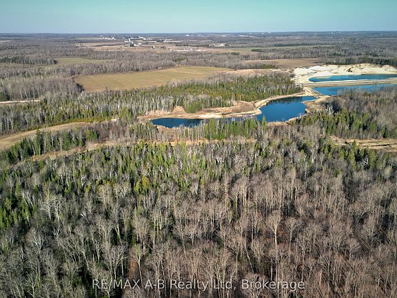 3rd image of 152149 Southgate Sideroad 15