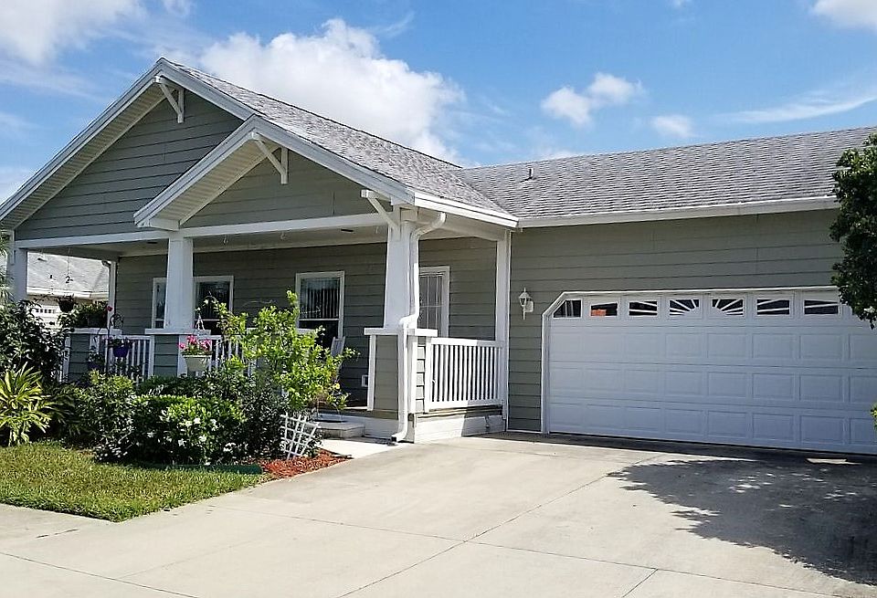 2nd image of 2406 Pier Dr
