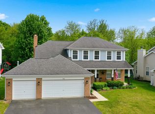 400 Willow Rd, Lakemoor, IL 60051