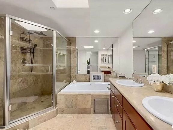 5th image of 1621 Barry Ave Penthouse 4
