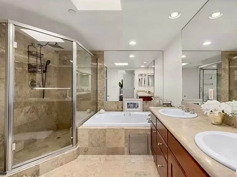 1621 Barry Ave #Penthouse 3 — Photo 5