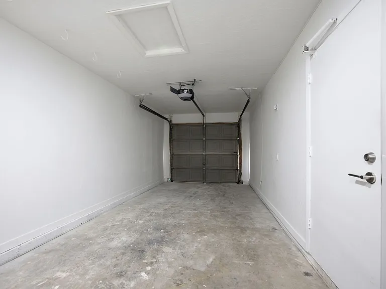 20230 N 33rd Dr — Photo 19