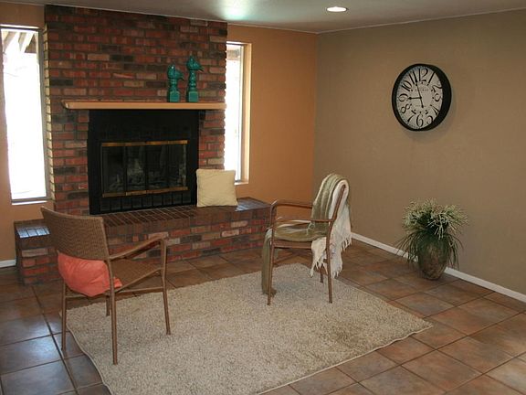 4th image of 231 N Bonanza Ave