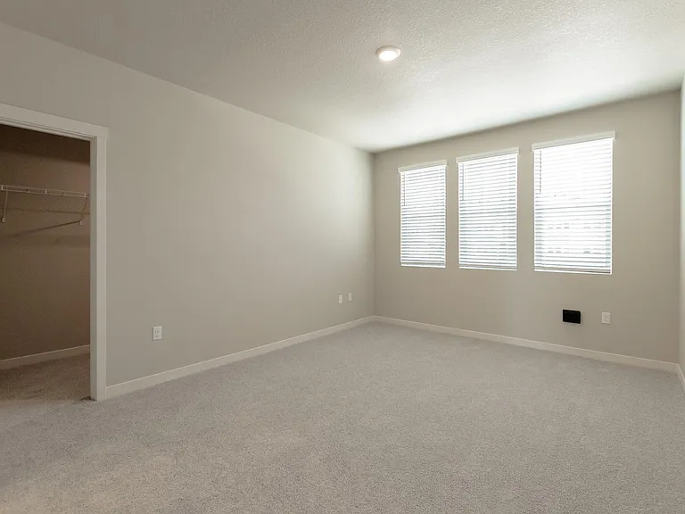 Abbey Creek Apartments — Photo 18