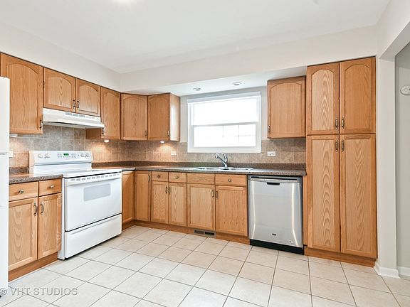 5th image of 613 N Glenn Dr