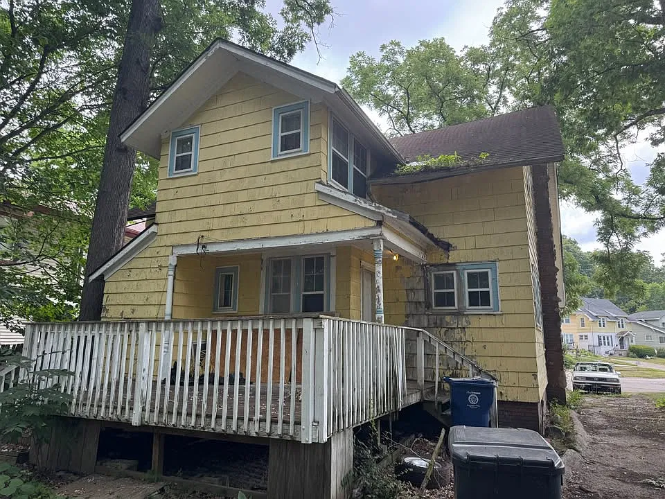 4 bed, 1752 sqft, $860 — Photo 3