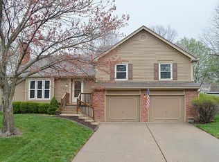 1315 Amesbury Ave, Liberty, MO 64068
