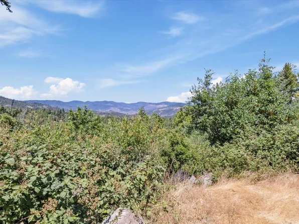 101 W Fork Trail Creek Rd, Trail, OR 97541