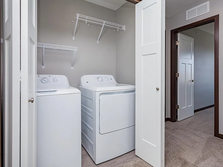 303 NW Manchester Blvd — Photo 7