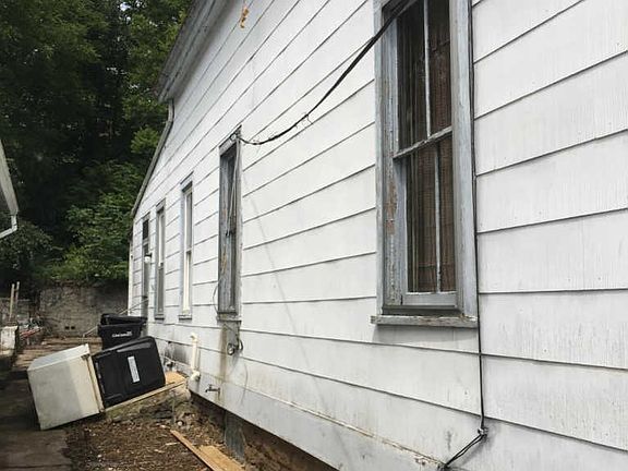 3rd image of 4317 Hays Ave