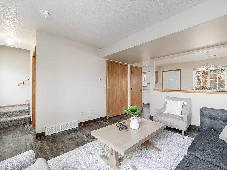 Eastpointe Townhomes — Photo 23