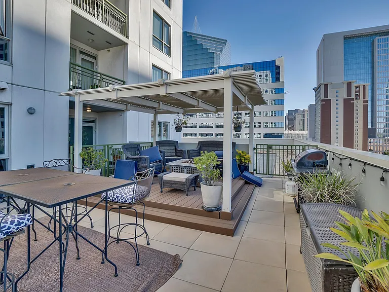 1240 India St #1003 — Photo 22