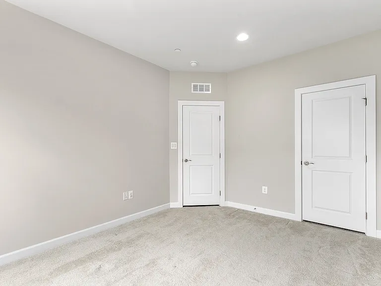 6012 Charles Xing — Photo 21