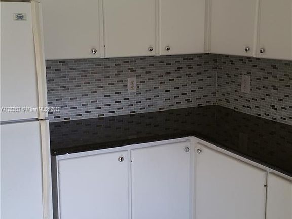 5th image of 2541 NE 184th Ter #A