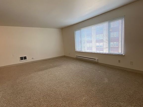 3rd image of 3033 NE 140th St APT 6