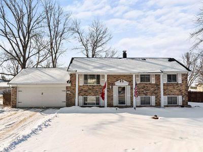 9040 E North Circle Dr, Churubusco, IN, 46723