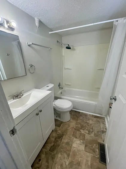 425 Cole Ave — Photo 24