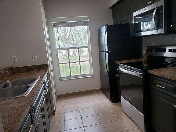 5th image of 7432 E Bank Dr