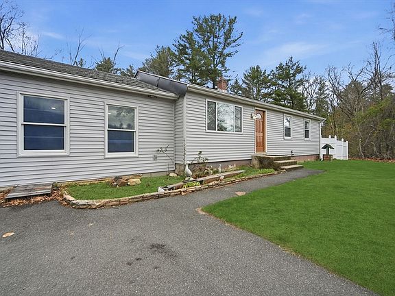 2nd image of 71 Sun Valley Rd