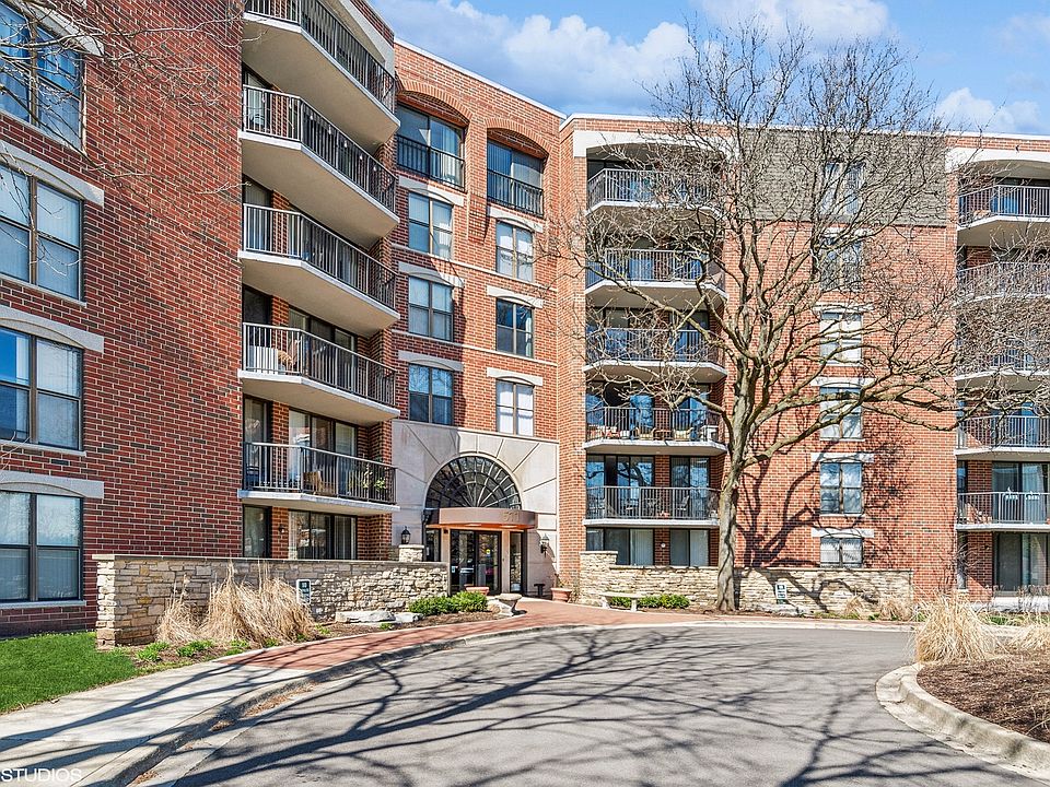 1st image of 511 Aurora Ave Unit 205