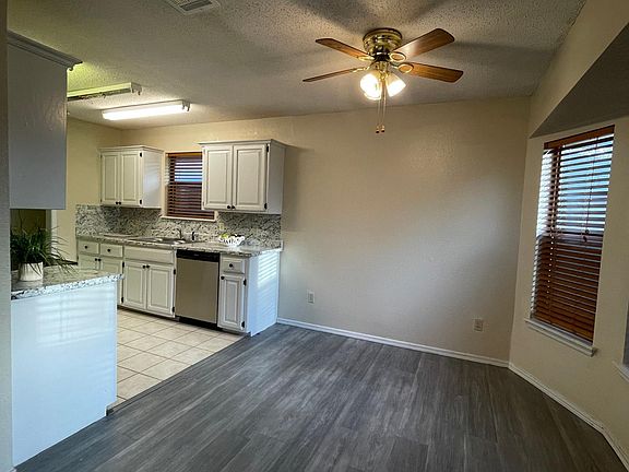 4th image of 13141 Eastridge Dr