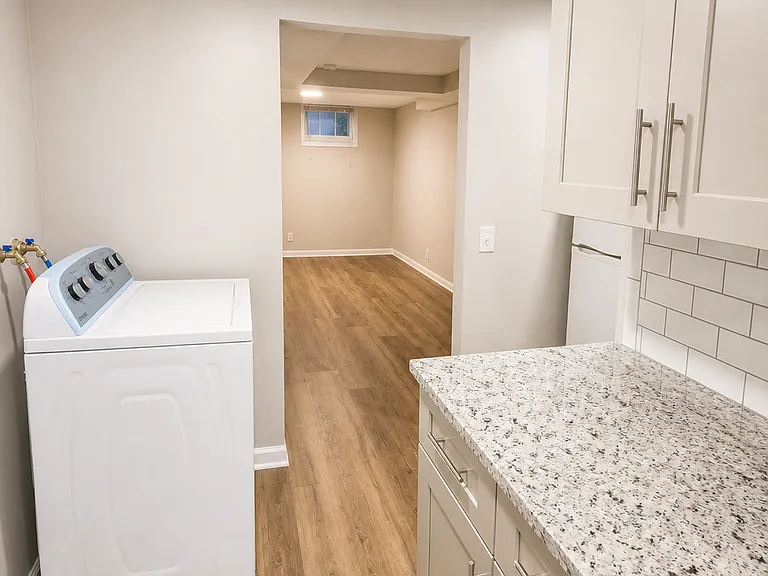 3515 Leavenworth St #6 — Photo 5