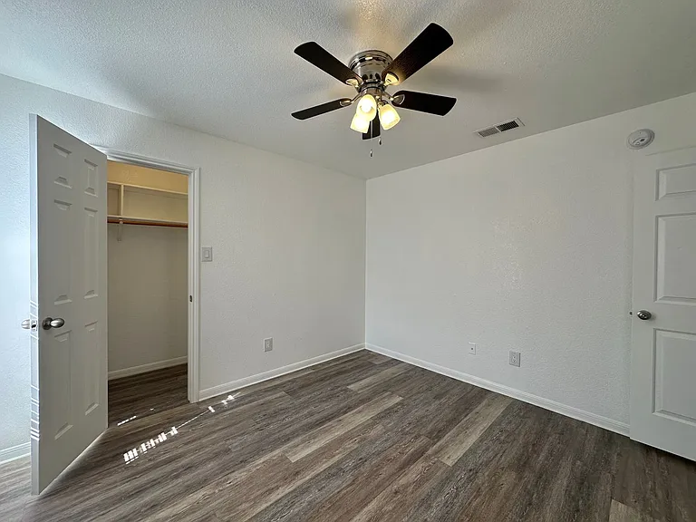 2703 Edgefield St — Photo 24