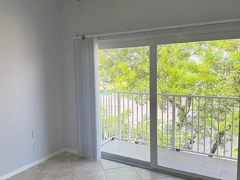 2351 NE 14th Street Cswy #537 — Photo 18