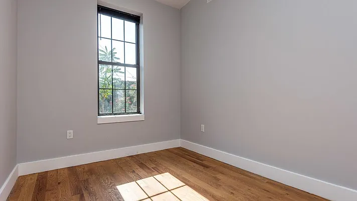 Rented by Nooklyn NYC LLC | media 27