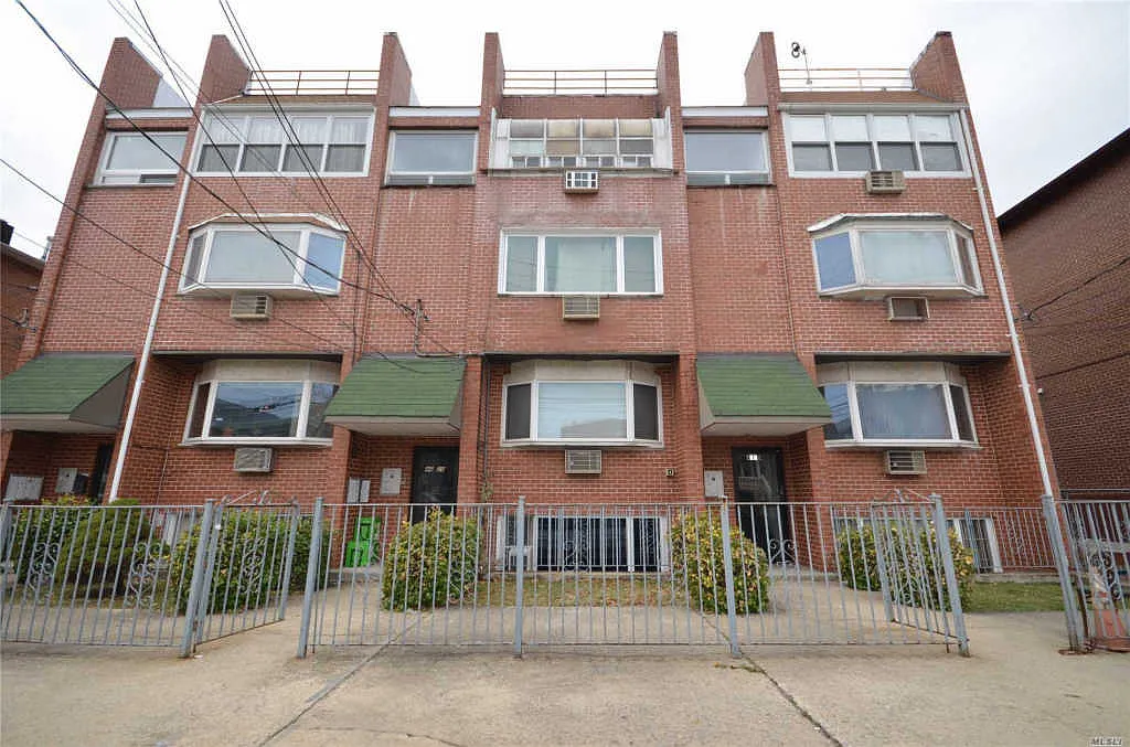 4620 161st St APT B1 photo 1