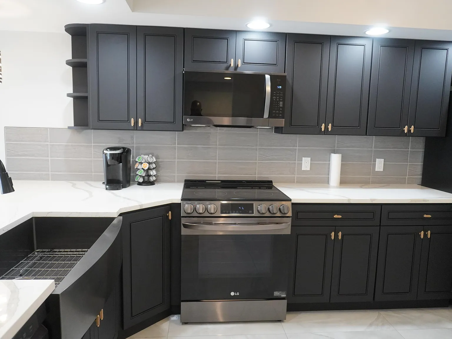2 bed, 2.0 bath, 1437 sqft, $2,300 — Photo 3