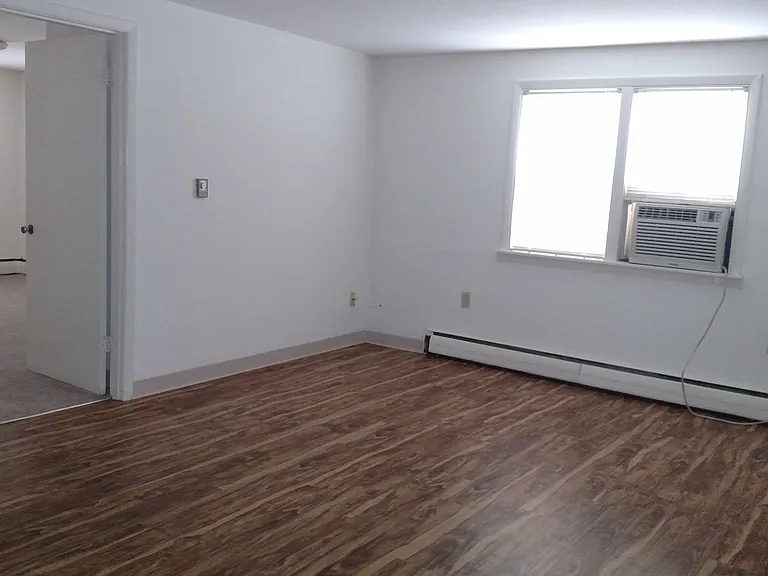 State Street Apartments — Photo 46