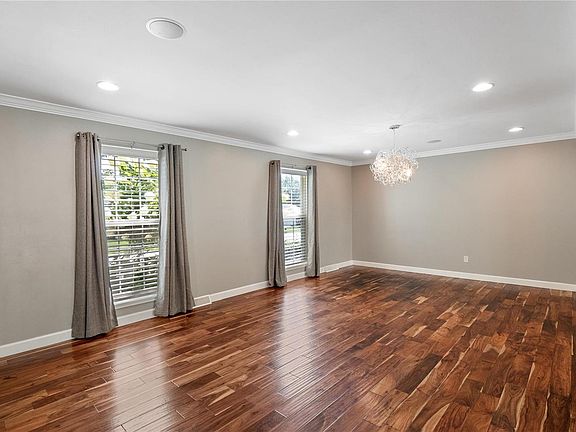 3rd image of 106 Lea Meadows Dr
