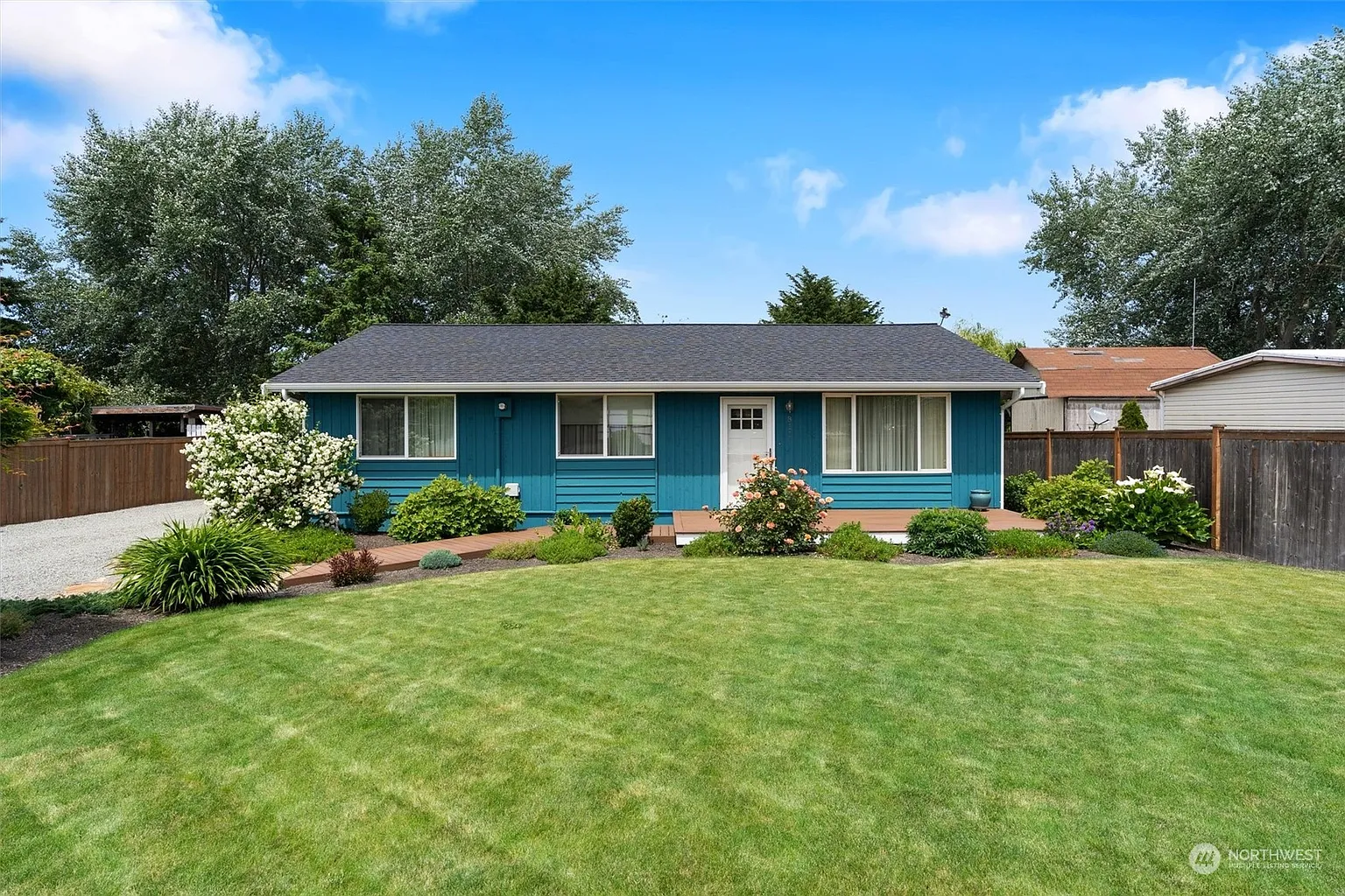 811 Livingston Bay Shore Drive photo 1